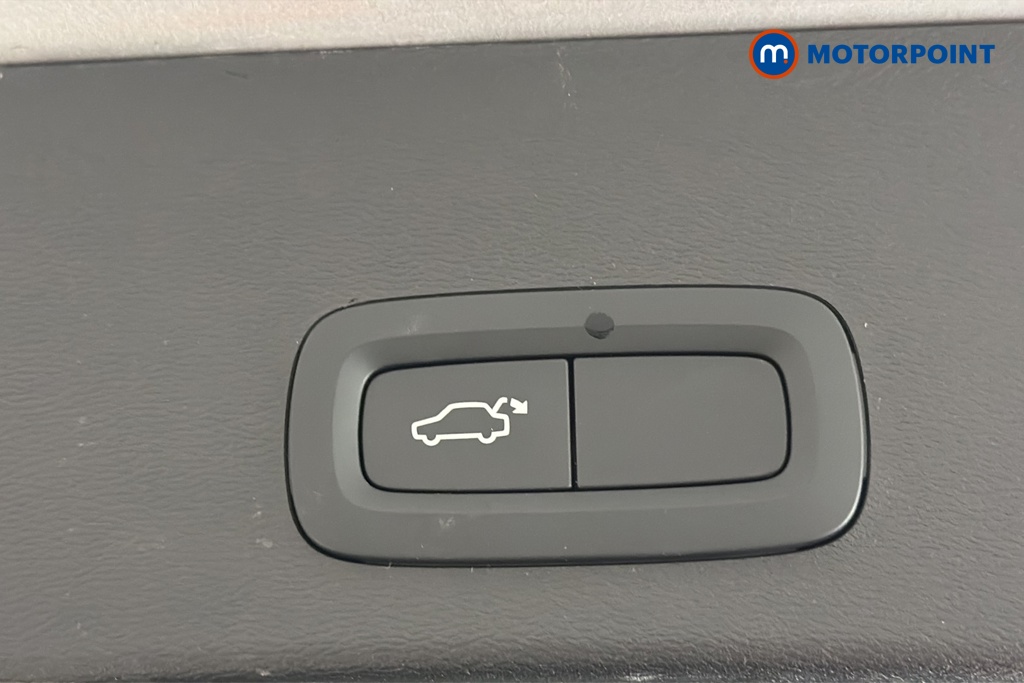 Volvo Xc40 Core Automatic Petrol SUV - Stock Number (1668207) - 35th supplementary image
