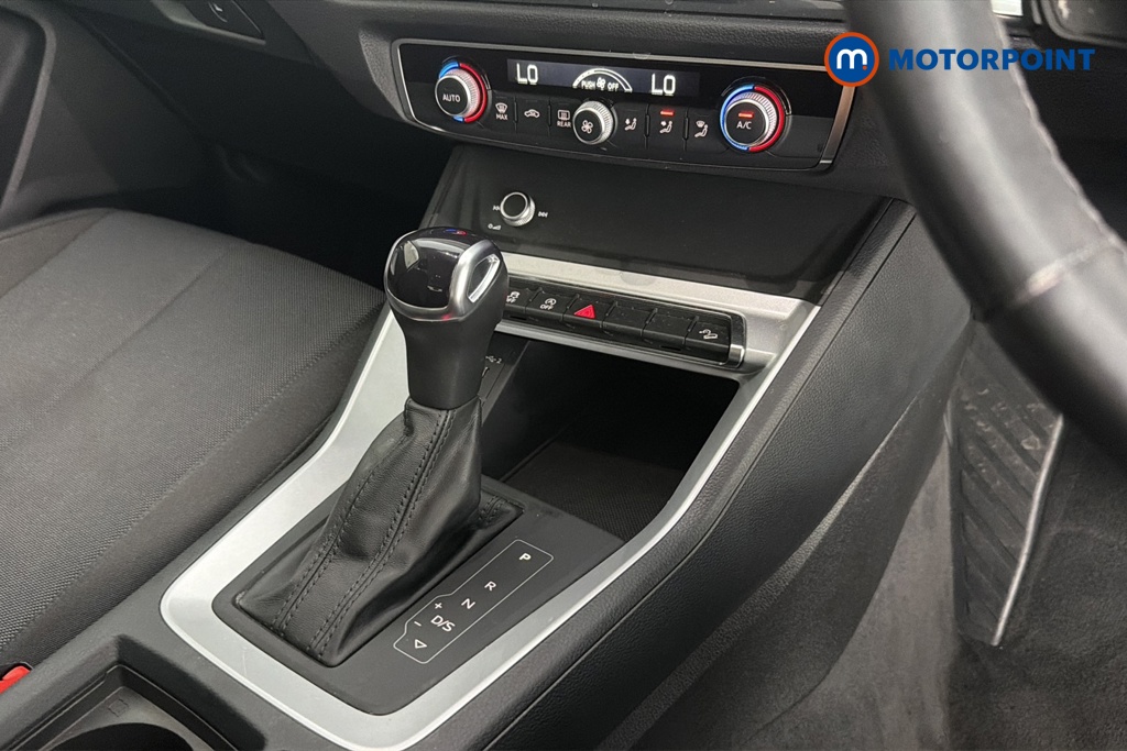 Audi Q3 Technik Automatic Petrol SUV - Stock Number (1668239) - 15th supplementary image