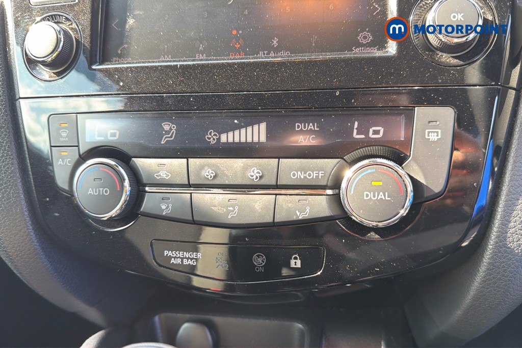 Nissan Qashqai N-Connecta Automatic Diesel SUV - Stock Number (1668295) - 2nd supplementary image