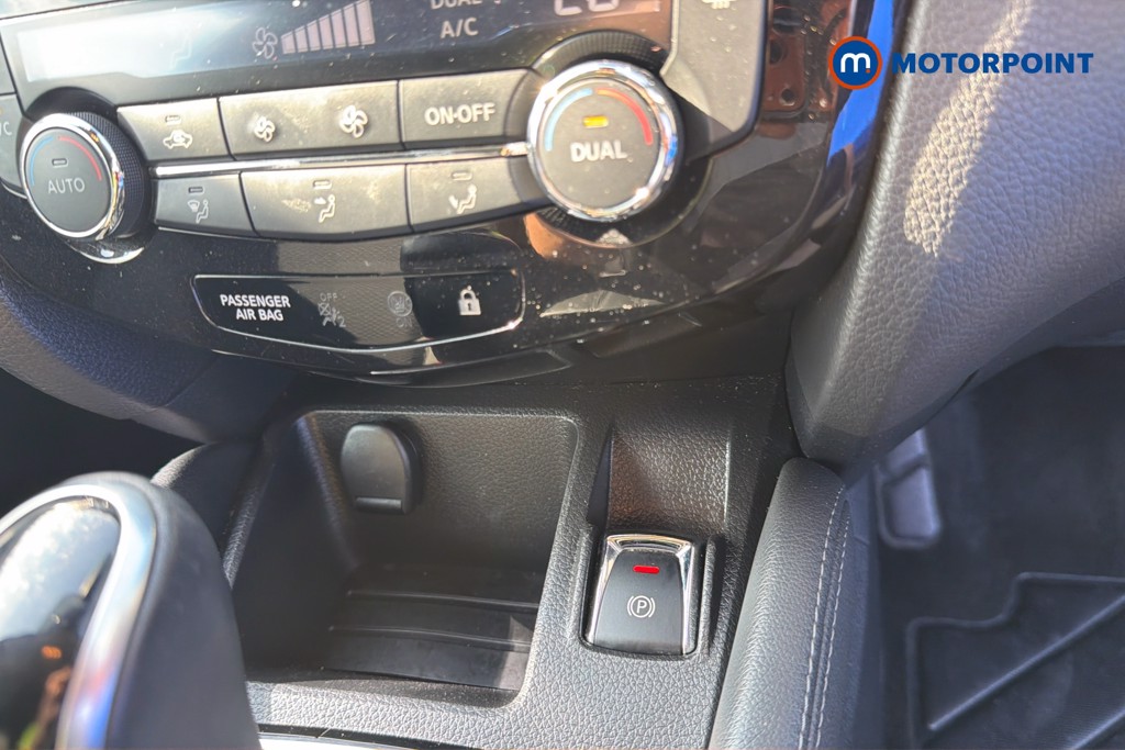 Nissan Qashqai N-Connecta Automatic Diesel SUV - Stock Number (1668295) - 3rd supplementary image