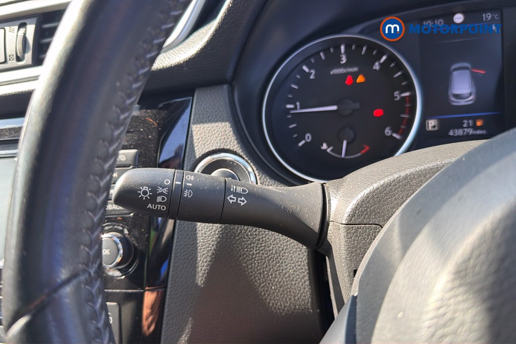 Nissan Qashqai N-Connecta Automatic Diesel SUV - Stock Number (1668295) - 6th supplementary image