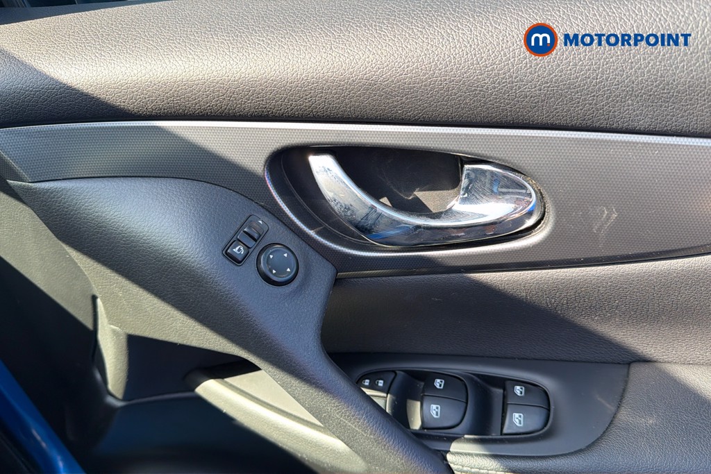 Nissan Qashqai N-Connecta Automatic Diesel SUV - Stock Number (1668295) - 19th supplementary image
