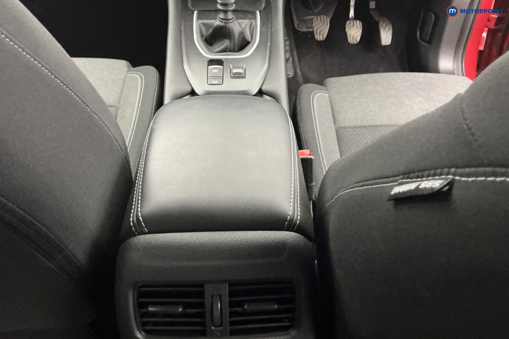 Nissan Qashqai N-Connecta Manual Petrol SUV - Stock Number (1668330) - 11th supplementary image