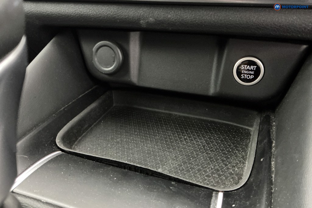 Nissan Qashqai N-Connecta Manual Petrol SUV - Stock Number (1668330) - 16th supplementary image