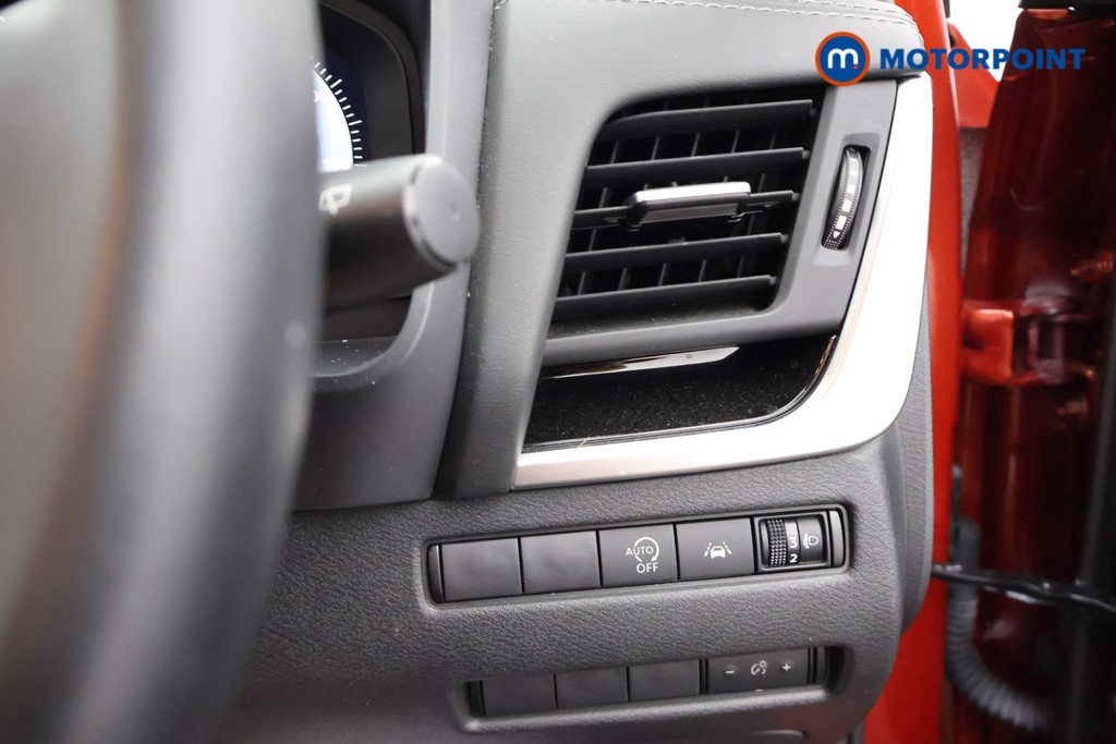 Nissan Qashqai N-Connecta Automatic Petrol SUV - Stock Number (1668333) - 7th supplementary image