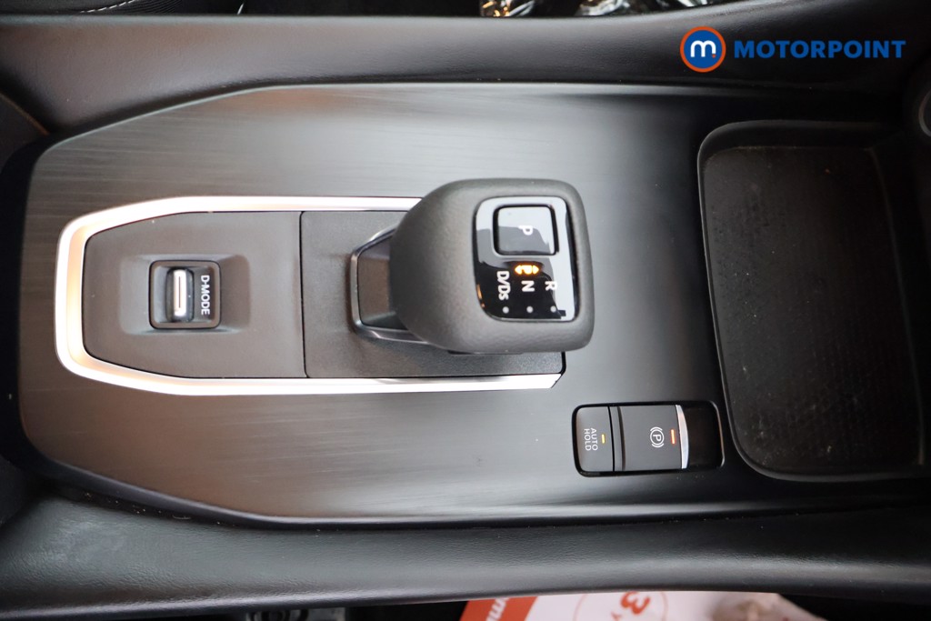 Nissan Qashqai N-Connecta Automatic Petrol SUV - Stock Number (1668333) - 10th supplementary image