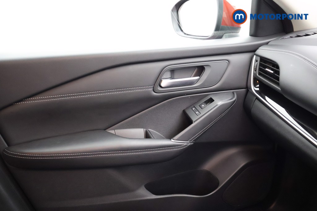Nissan Qashqai N-Connecta Automatic Petrol SUV - Stock Number (1668333) - 12th supplementary image