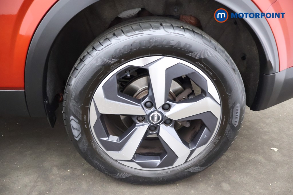 Nissan Qashqai N-Connecta Automatic Petrol SUV - Stock Number (1668333) - 33rd supplementary image