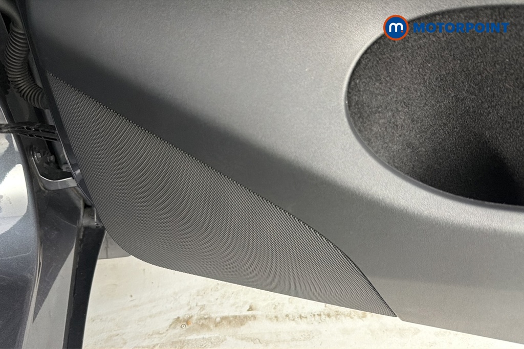 Tesla Model Y Long Range Automatic Electric SUV - Stock Number (1668429) - 21st supplementary image