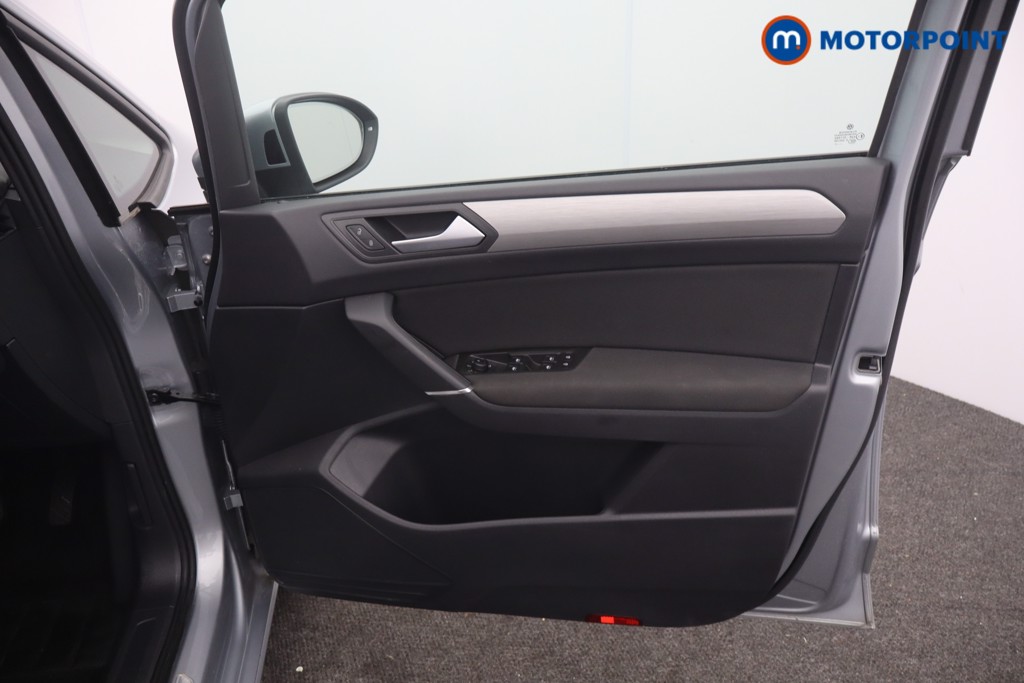 Volkswagen Touran Match Manual Petrol People Carrier - Stock Number (1668483) - 10th supplementary image