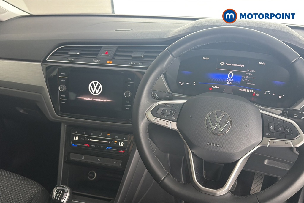 Volkswagen Touran Match Manual Petrol People Carrier - Stock Number (1668546) - 1st supplementary image