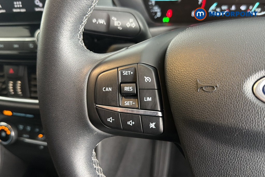 Ford Fiesta Titanium Manual Petrol Hatchback - Stock Number (1668549) - 4th supplementary image