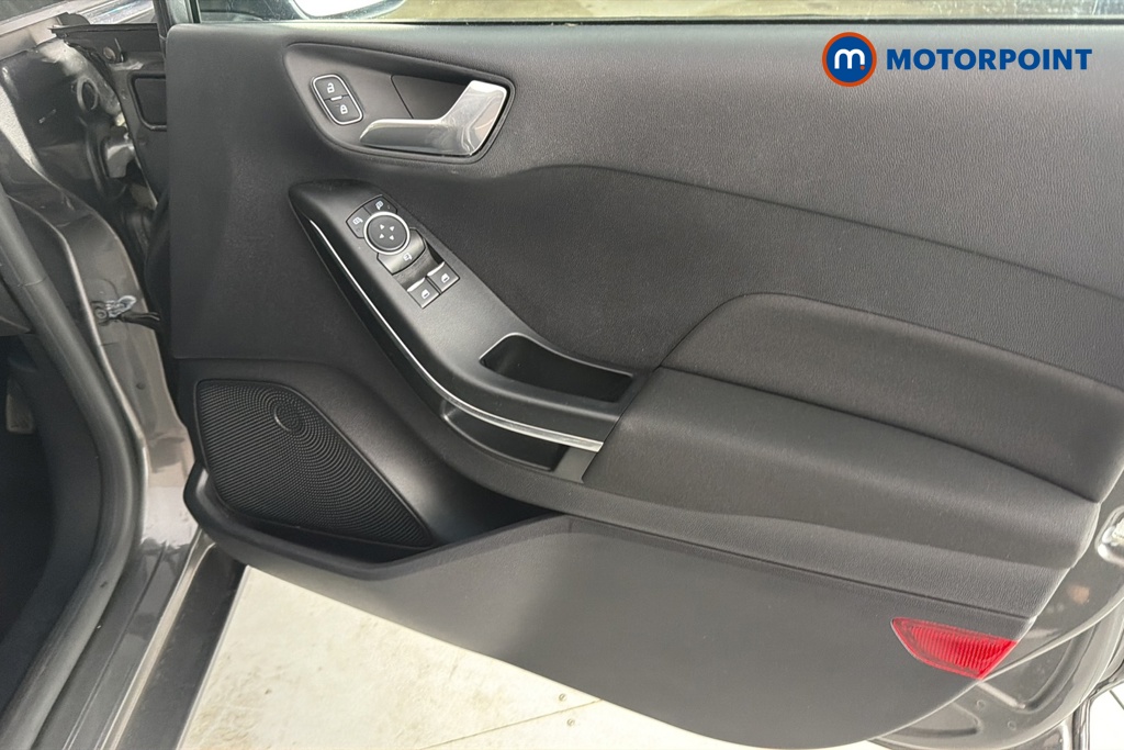 Ford Fiesta Titanium Manual Petrol Hatchback - Stock Number (1668549) - 18th supplementary image