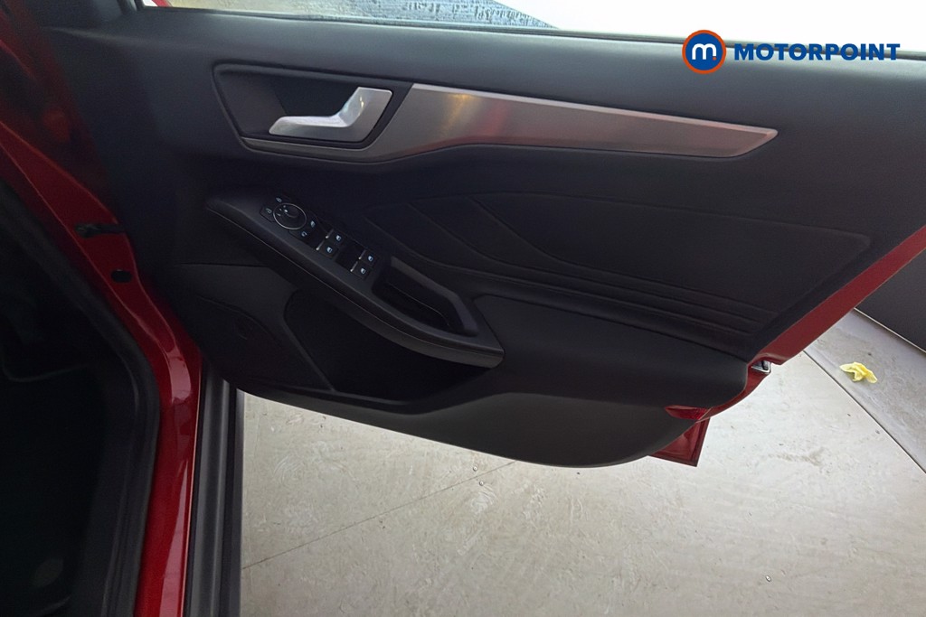 Ford Focus Titanium X Automatic Petrol Hatchback - Stock Number (1668616) - 19th supplementary image