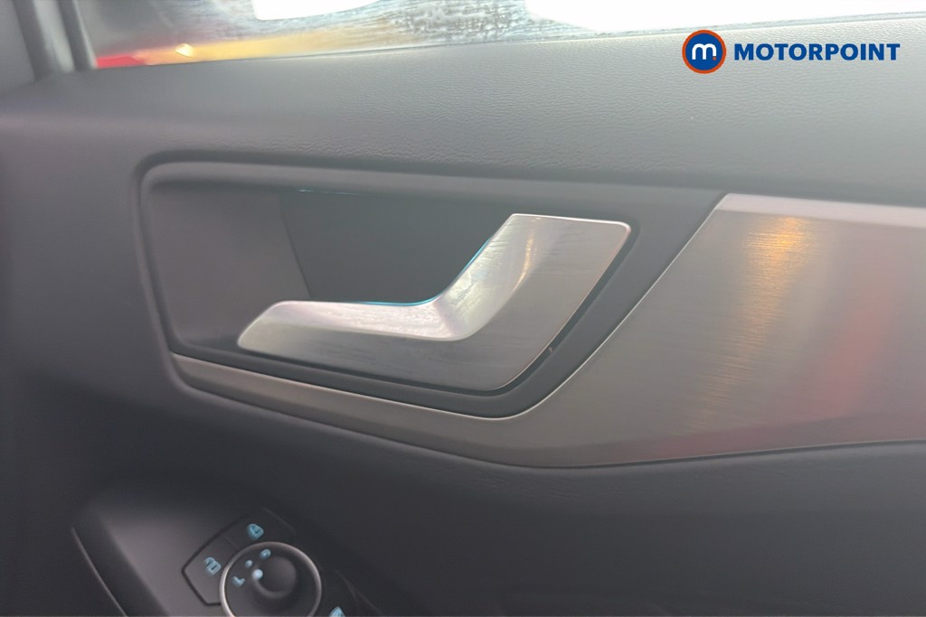 Ford Focus Titanium X Automatic Petrol Hatchback - Stock Number (1668616) - 42nd supplementary image