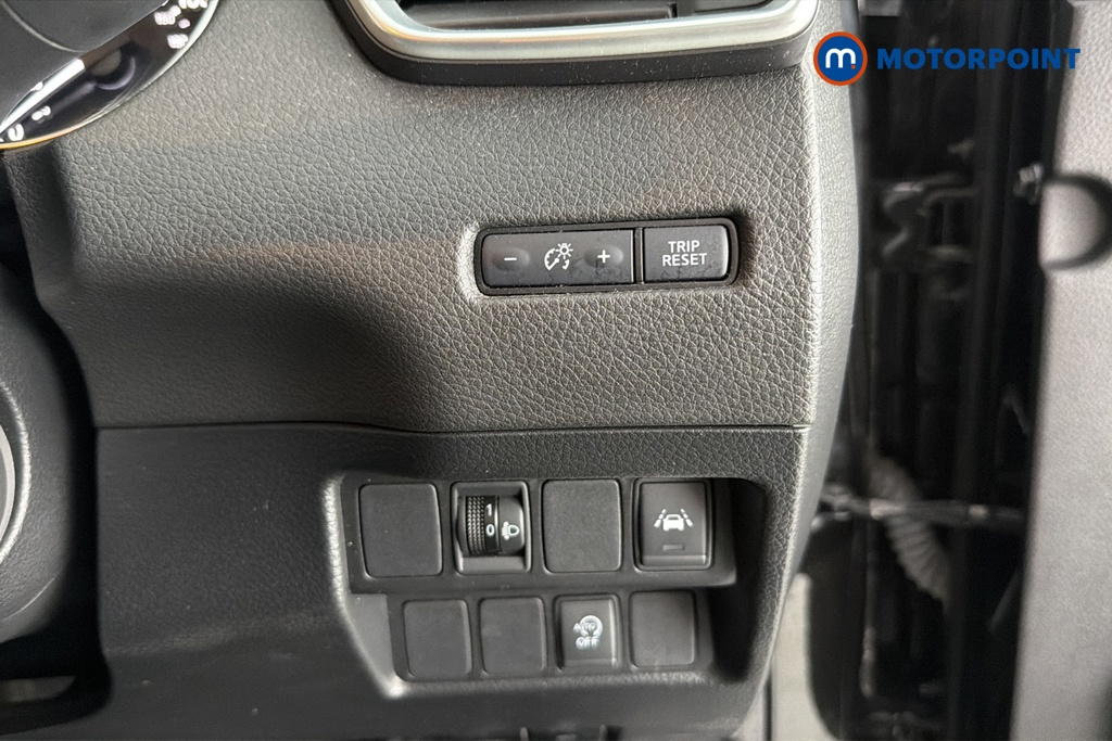 Nissan Qashqai N-Connecta Manual Petrol SUV - Stock Number (1668791) - 11th supplementary image