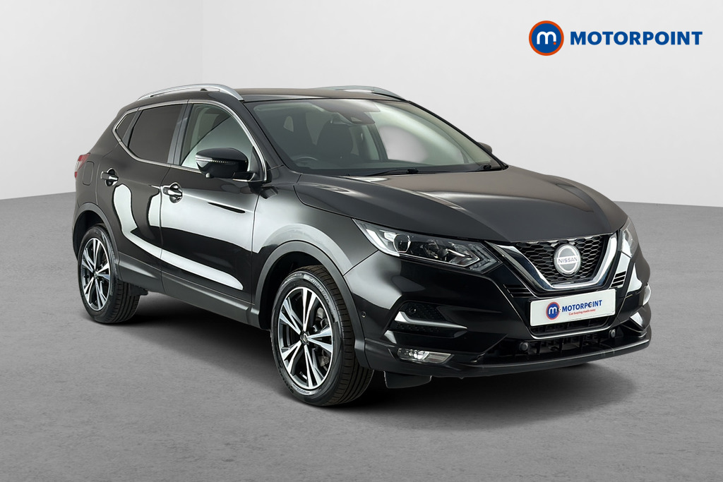 Nissan Qashqai N-Connecta Manual Petrol SUV - Stock Number (1668791) - Drivers side front corner