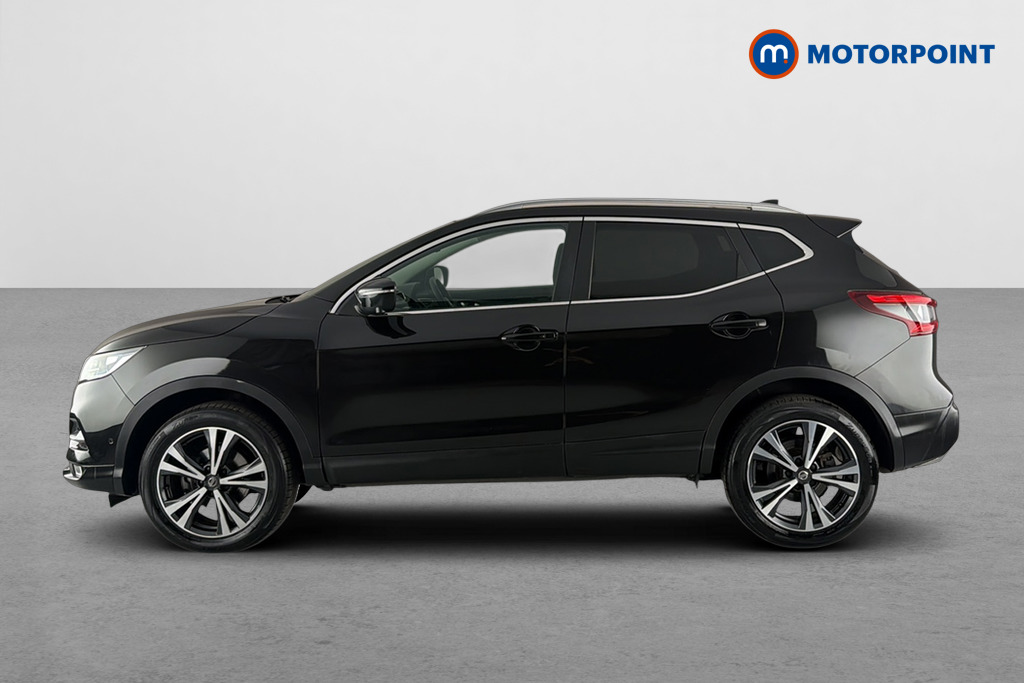 Nissan Qashqai N-Connecta Manual Petrol SUV - Stock Number (1668791) - Drivers side