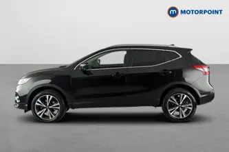 Nissan Qashqai N-Connecta Manual Petrol SUV - Stock Number (1668791) - Drivers side