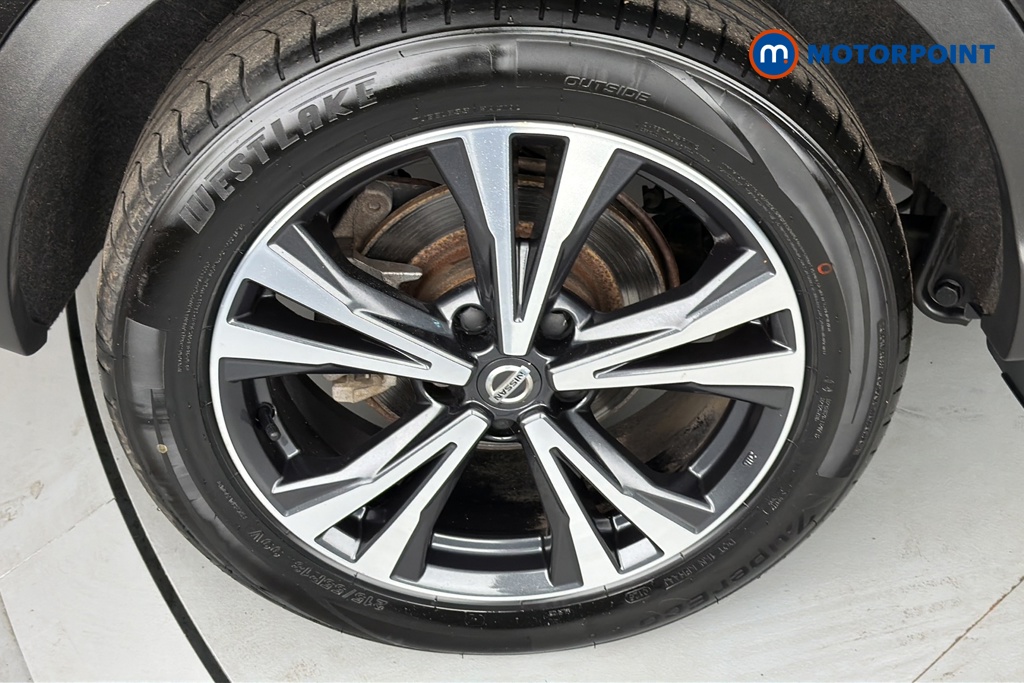 Nissan Qashqai N-Connecta Manual Petrol SUV - Stock Number (1668791) - 46th supplementary image