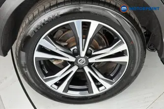 Nissan Qashqai N-Connecta Manual Petrol SUV - Stock Number (1668791) - 46th supplementary image