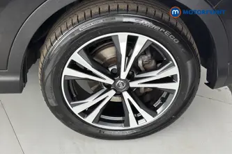 Nissan Qashqai N-Connecta Manual Petrol SUV - Stock Number (1668791) - 47th supplementary image
