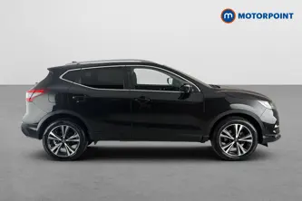 Nissan Qashqai N-Connecta Manual Petrol SUV - Stock Number (1668791) - Passenger side