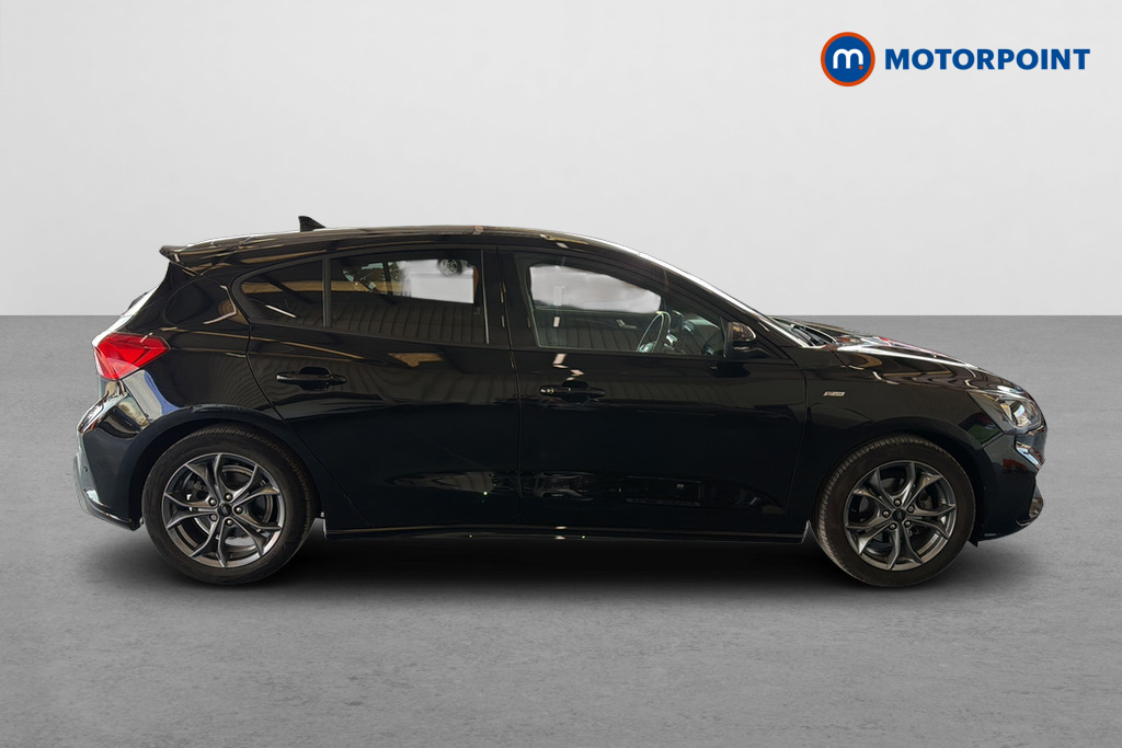 Ford Focus St-Line Edition Manual Petrol Hatchback - Stock Number (1668912) - Passenger side