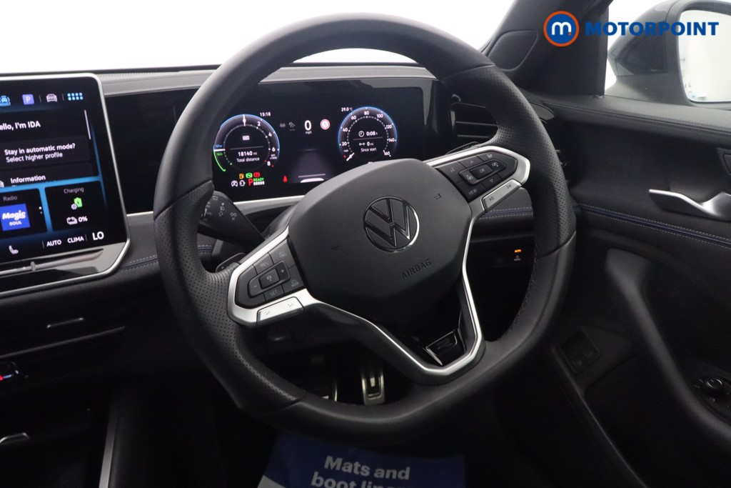 Volkswagen Passat R-Line Automatic Petrol Plug-In Hybrid Estate - Stock Number (1669006) - 8th supplementary image