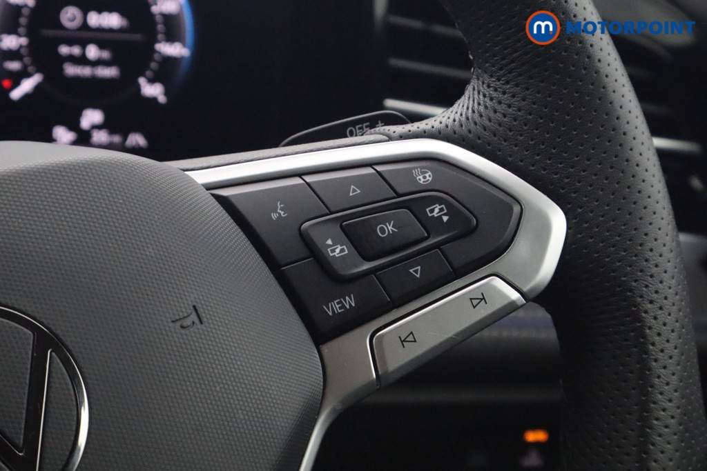 Volkswagen Passat R-Line Automatic Petrol Plug-In Hybrid Estate - Stock Number (1669006) - 10th supplementary image