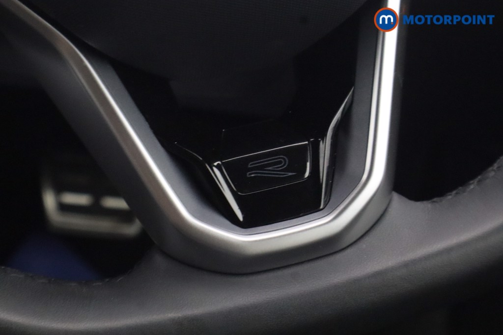 Volkswagen Passat R-Line Automatic Petrol Plug-In Hybrid Estate - Stock Number (1669006) - 12th supplementary image