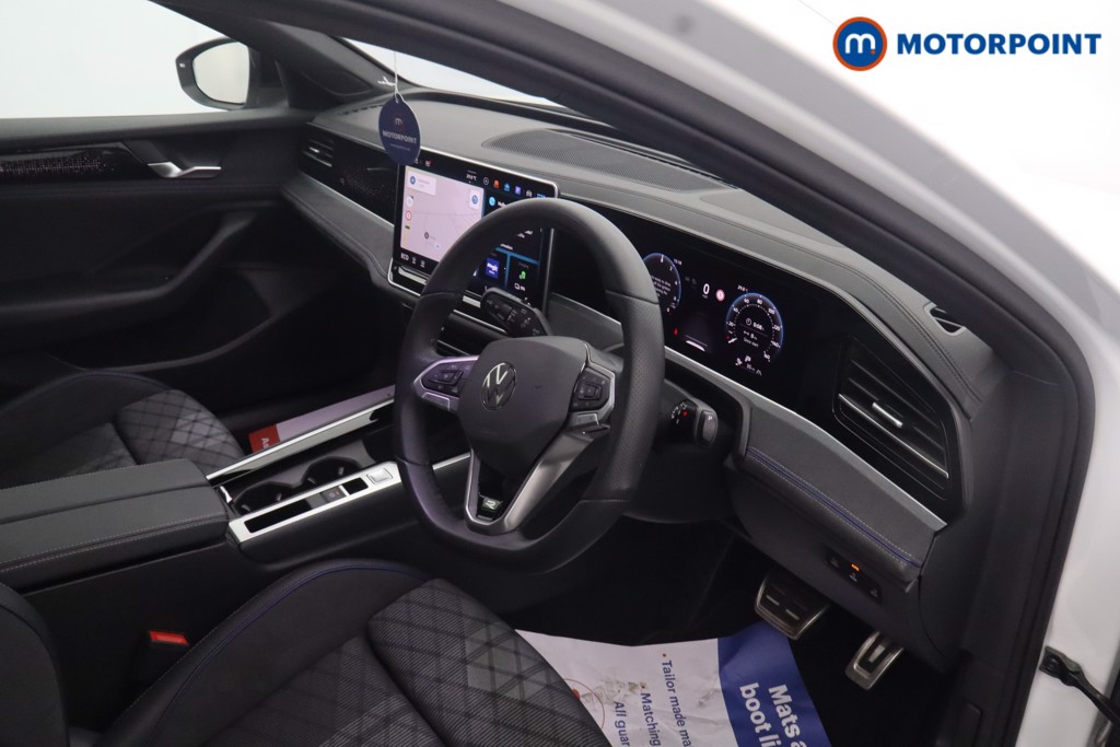 Volkswagen Passat R-Line Automatic Petrol Plug-In Hybrid Estate - Stock Number (1669006) - 13th supplementary image