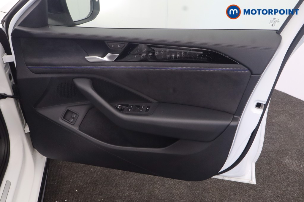 Volkswagen Passat R-Line Automatic Petrol Plug-In Hybrid Estate - Stock Number (1669006) - 20th supplementary image