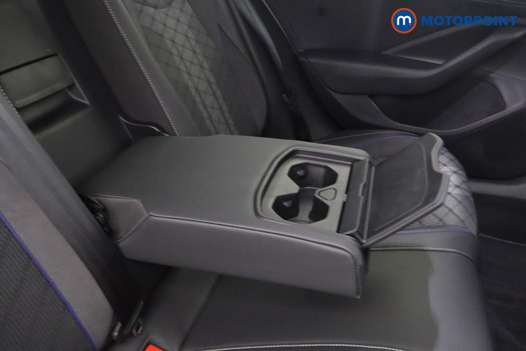 Volkswagen Passat R-Line Automatic Petrol Plug-In Hybrid Estate - Stock Number (1669006) - 27th supplementary image