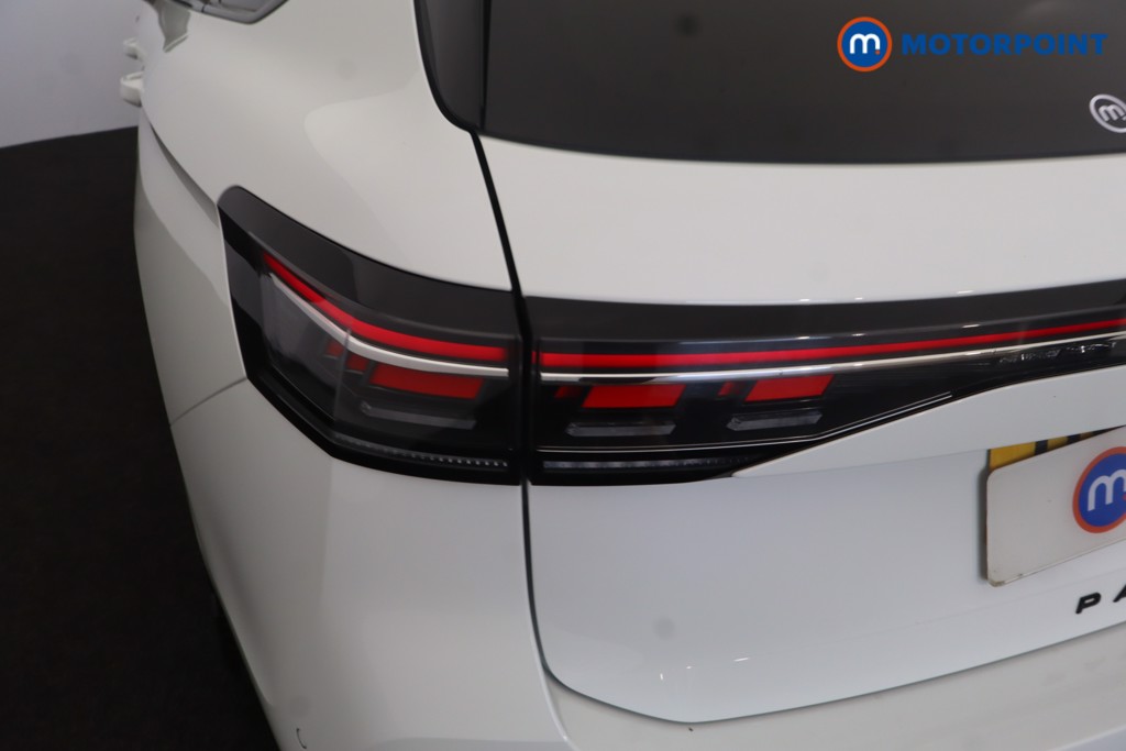 Volkswagen Passat R-Line Automatic Petrol Plug-In Hybrid Estate - Stock Number (1669006) - 37th supplementary image