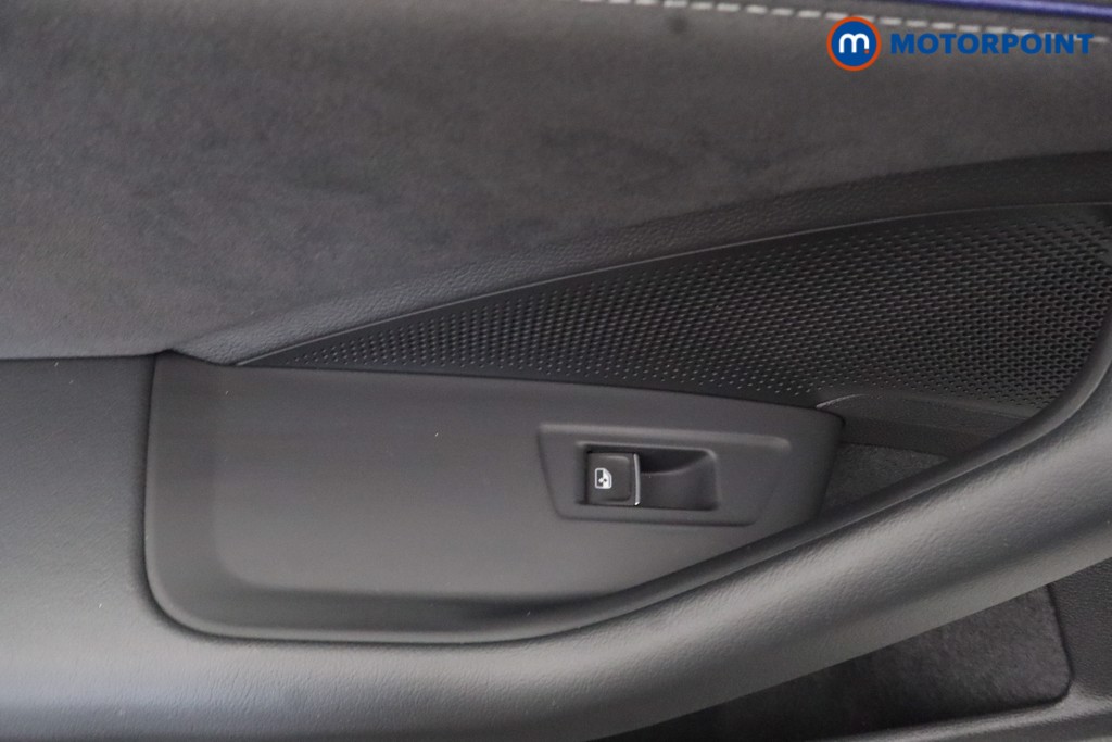 Volkswagen Passat R-Line Automatic Petrol Plug-In Hybrid Estate - Stock Number (1669006) - 50th supplementary image