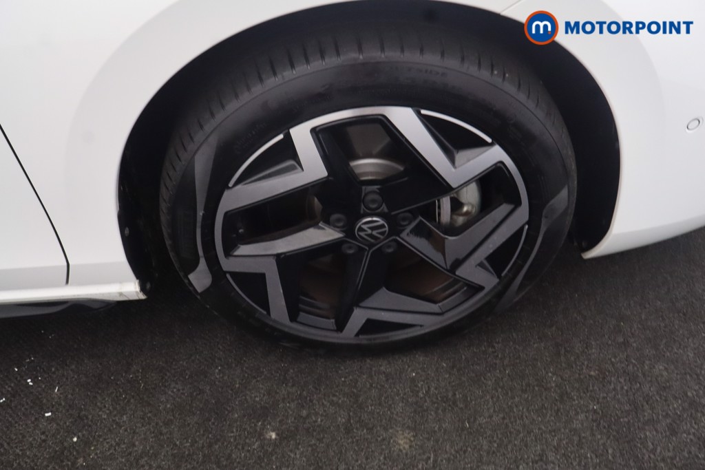 Volkswagen Passat R-Line Automatic Petrol Plug-In Hybrid Estate - Stock Number (1669006) - 57th supplementary image