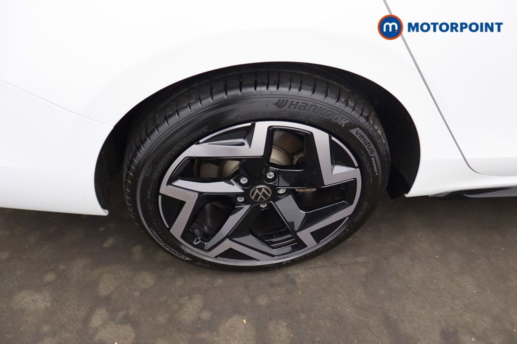 Volkswagen Passat R-Line Automatic Petrol Plug-In Hybrid Estate - Stock Number (1669008) - 3rd supplementary image