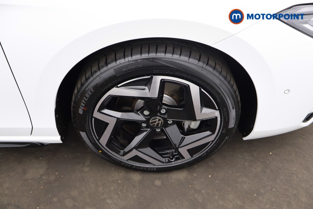 Volkswagen Passat R-Line Automatic Petrol Plug-In Hybrid Estate - Stock Number (1669008) - 4th supplementary image