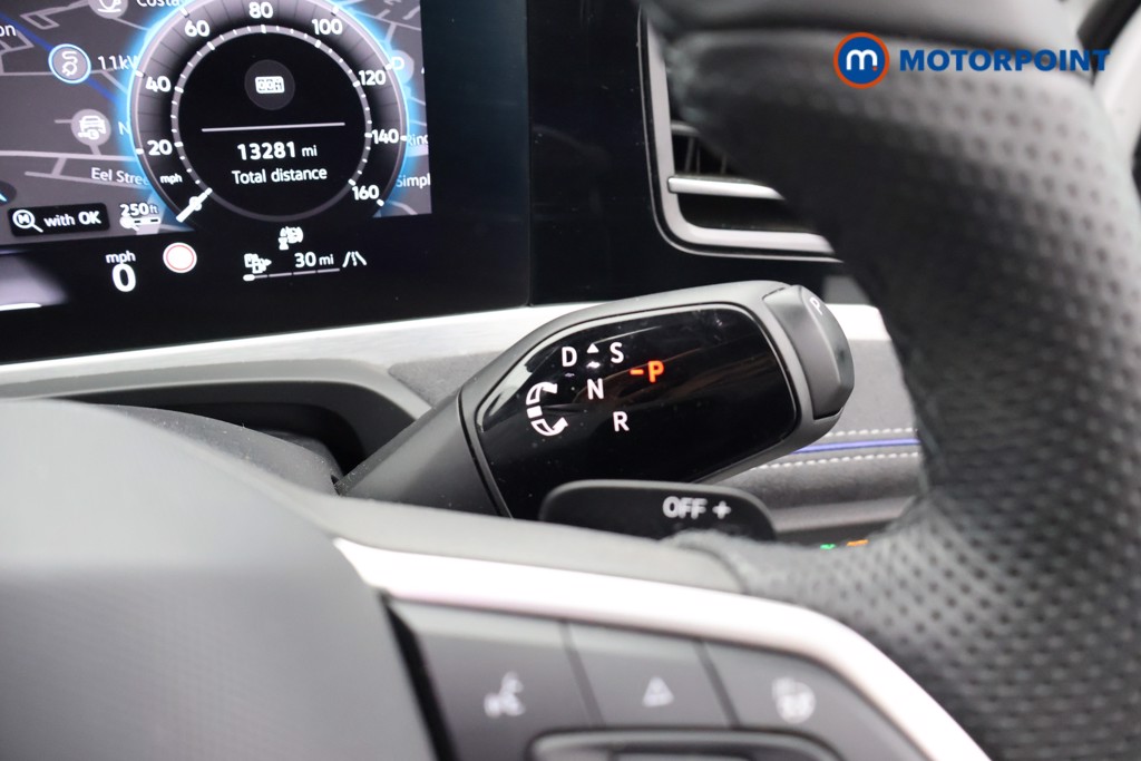 Volkswagen Passat R-Line Automatic Petrol Plug-In Hybrid Estate - Stock Number (1669008) - 9th supplementary image
