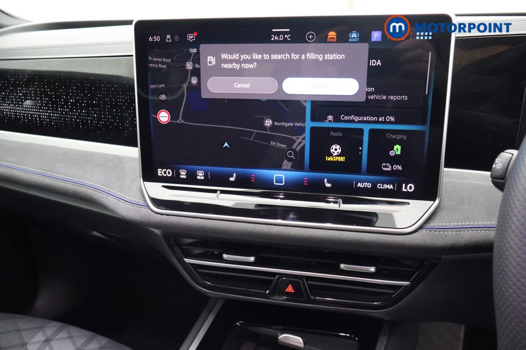 Volkswagen Passat R-Line Automatic Petrol Plug-In Hybrid Estate - Stock Number (1669008) - 11th supplementary image