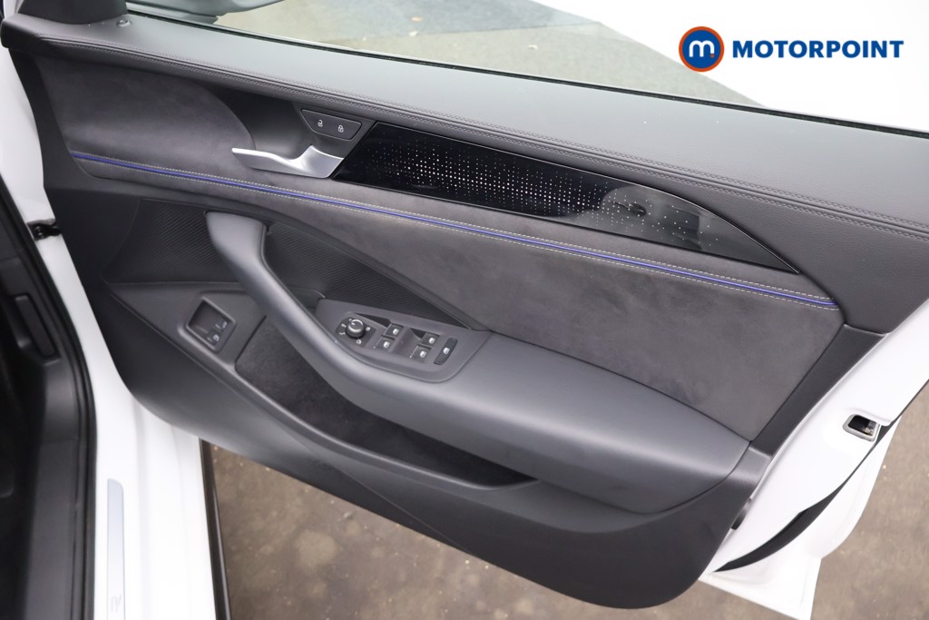 Volkswagen Passat R-Line Automatic Petrol Plug-In Hybrid Estate - Stock Number (1669008) - 19th supplementary image