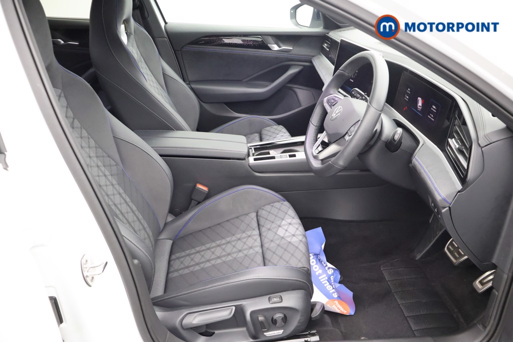 Volkswagen Passat R-Line Automatic Petrol Plug-In Hybrid Estate - Stock Number (1669008) - 22nd supplementary image