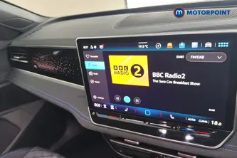 Volkswagen Passat R-Line Automatic Petrol Plug-In Hybrid Estate - Stock Number (1669009) - 8th supplementary image