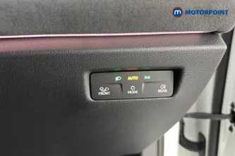 Volkswagen Passat R-Line Automatic Petrol Plug-In Hybrid Estate - Stock Number (1669009) - 11th supplementary image