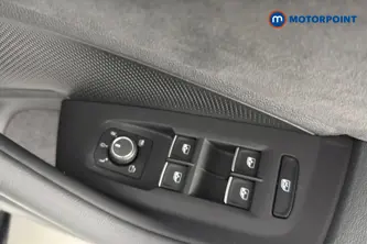 Volkswagen Passat R-Line Automatic Petrol Plug-In Hybrid Estate - Stock Number (1669009) - 19th supplementary image