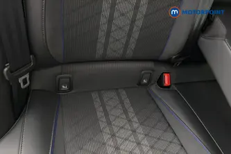 Volkswagen Passat R-Line Automatic Petrol Plug-In Hybrid Estate - Stock Number (1669009) - 27th supplementary image