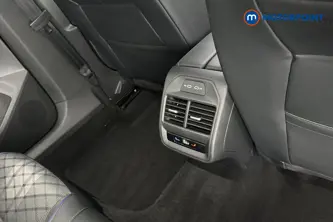 Volkswagen Passat R-Line Automatic Petrol Plug-In Hybrid Estate - Stock Number (1669009) - 28th supplementary image