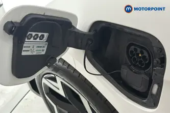 Volkswagen Passat R-Line Automatic Petrol Plug-In Hybrid Estate - Stock Number (1669009) - 40th supplementary image