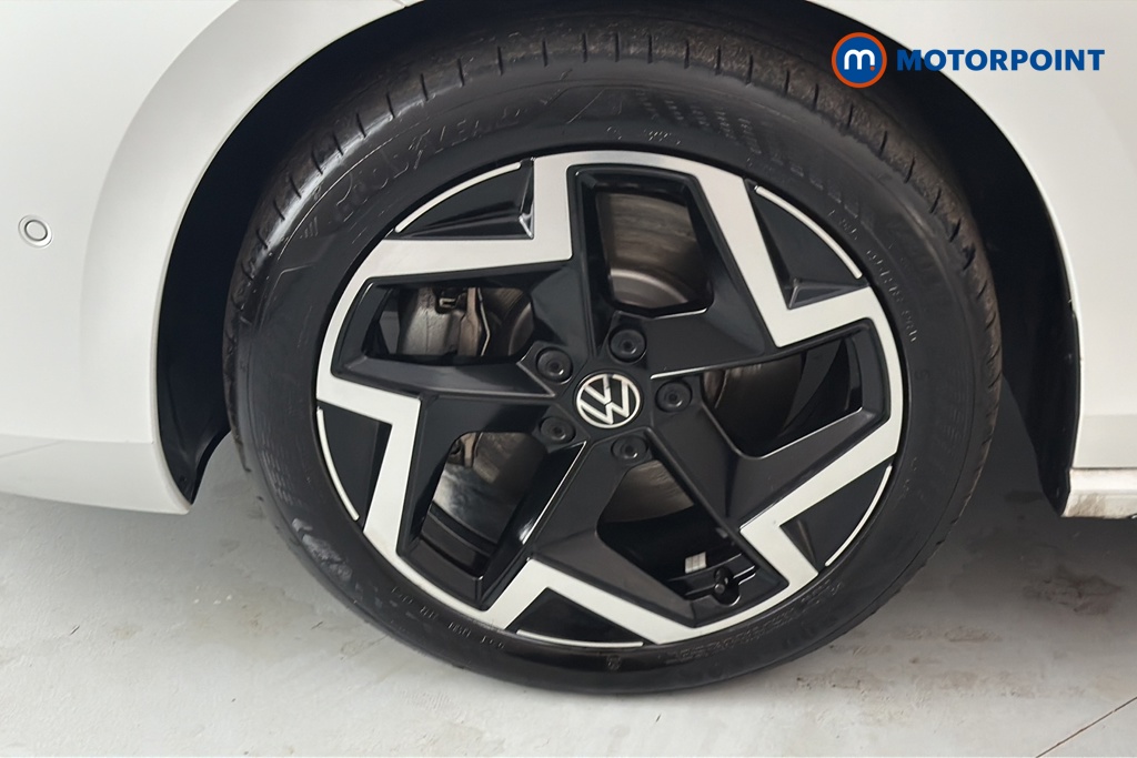 Volkswagen Passat R-Line Automatic Petrol Plug-In Hybrid Estate - Stock Number (1669009) - 44th supplementary image